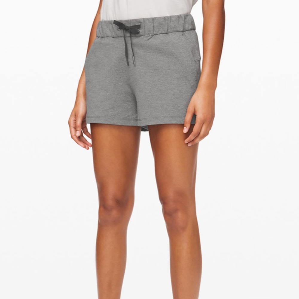 Lululemon On the Fly Short 2.5”
